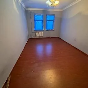 10 мкр 1 комн 2 этаж 