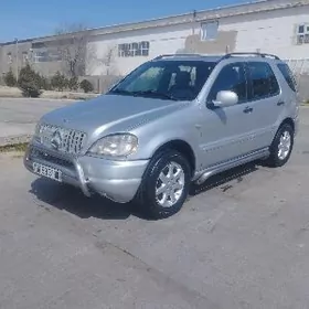 Mercedes-Benz ML400 2001