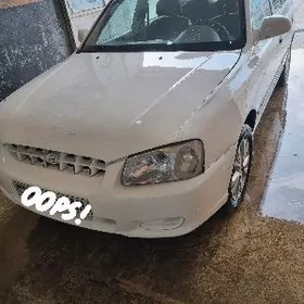 Hyundai Accent 2001