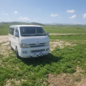 Toyota Hiace 2008