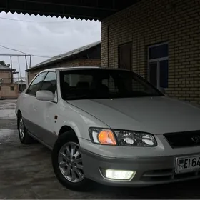 Toyota Camry 2000