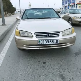 Toyota Camry 1999