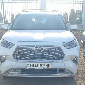 Toyota Highlander 2022