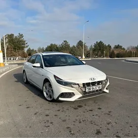 Hyundai Elantra 2021