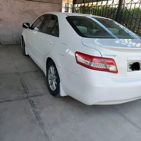 Toyota Camry 2011