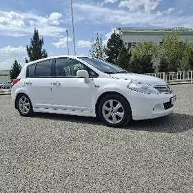 Nissan Versa 2010