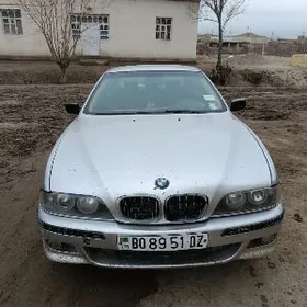 BMW E39 2001