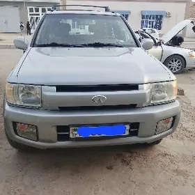 Infiniti QX4 2002