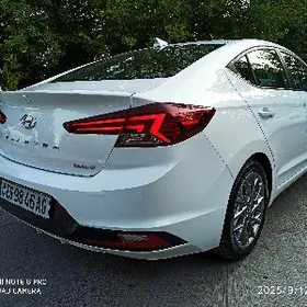 Hyundai Elantra 2020