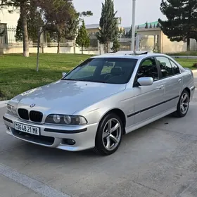 BMW E39 2000