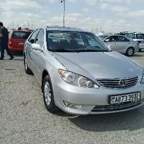 Toyota Camry 2004