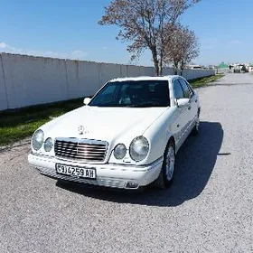 Mercedes-Benz E320 1998