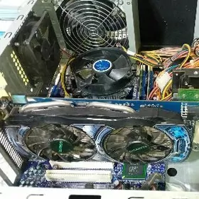 E8400 3.0GHz 6GB DDR3, GTS 450