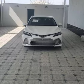 Toyota Camry 2022
