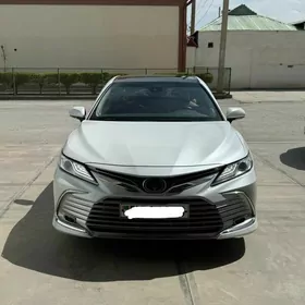 Toyota Camry 2023