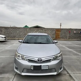 Toyota Camry 2013