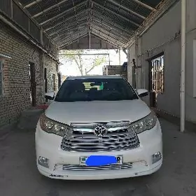 Toyota Highlander 2014