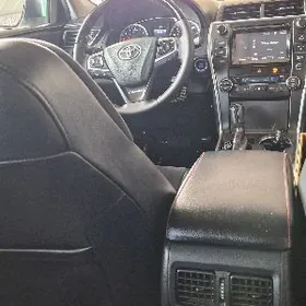 Toyota Camry 2015