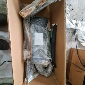 bmw e60 salon kozyrek stoykala