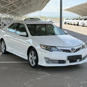 Toyota Camry 2012