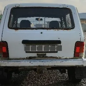 Lada Niva 1998