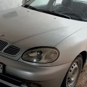 Daewoo Lanos 1998