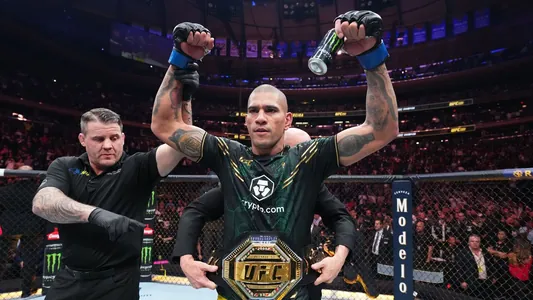 Алекс Перейра подписал крупнейший контракт в истории UFC