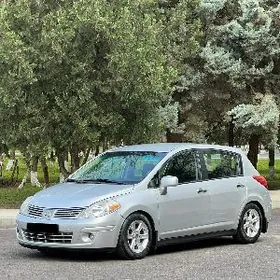 Nissan Versa 2010