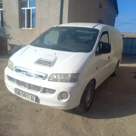 Hyundai H-1 2004