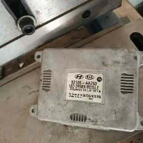 Hyundai Elantra fara blok 21