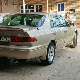 Toyota Camry 1998