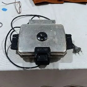 Вафельница