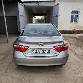 Toyota Camry 2017