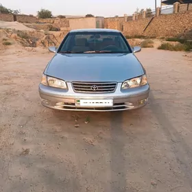 Toyota Camry 2001