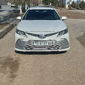 Toyota Camry 2021