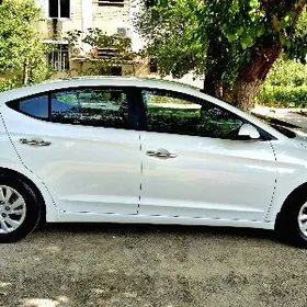 Hyundai Elantra 2020