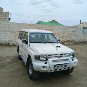 Mitsubishi Pajero 1998