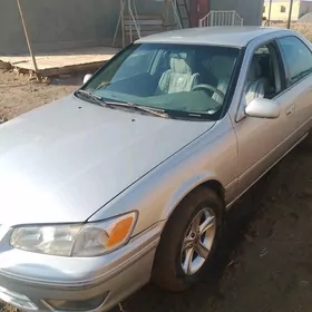 Toyota Camry 2000