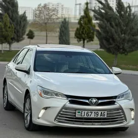 Toyota Camry 2016