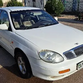 Daewoo Leganza 1999