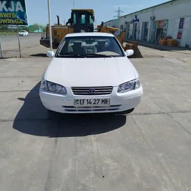 Toyota Camry 1999