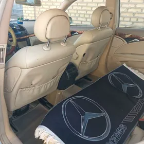 Mercedes-Benz E320 2003