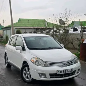 Nissan Versa 2012
