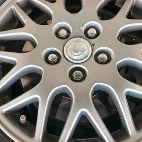 Lexus 16 diska pakrişka