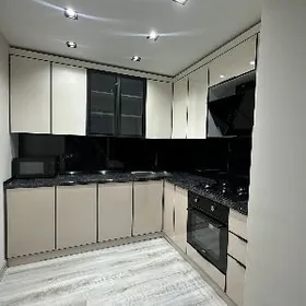 eyesinden  11 mkr 3 kom