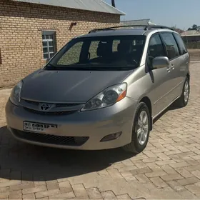 Toyota Sienna 2008