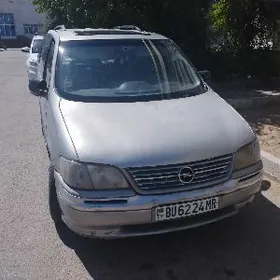 Opel Sintra 1999