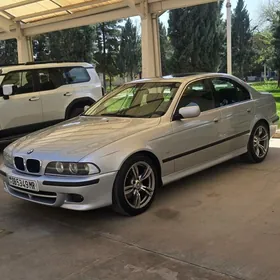 BMW E39 2000