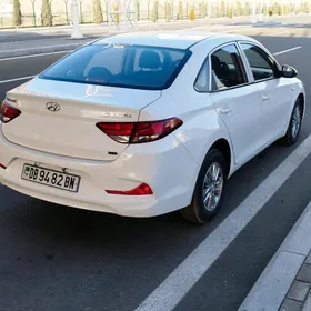 Hyundai Elantra 2021