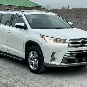 Toyota Highlander 2018